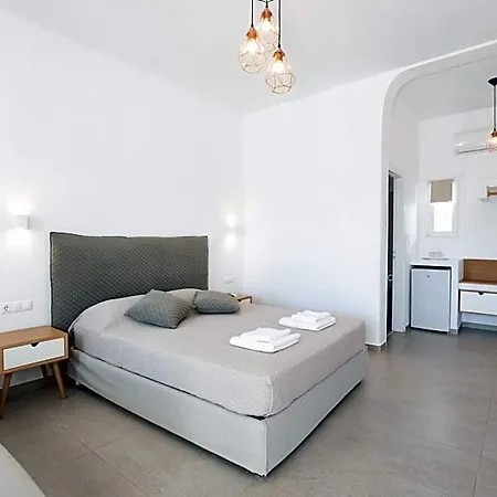 Agia Anna Beachfront Boutique Hotell *